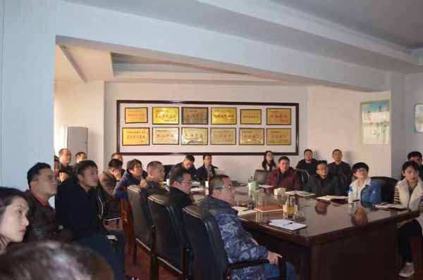 全体党员干部观看庆祝改革开放40周年 全体党员干部观看庆祝改革开放40周年