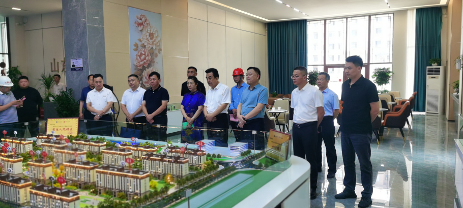 国投党委委员、市监理公司董事长赵同江陪同市住建局领导赴新疆调研山东·菏建国府项目